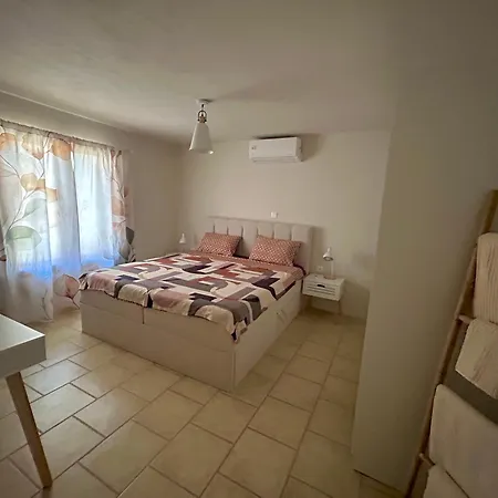 Daisy House Golden Area *