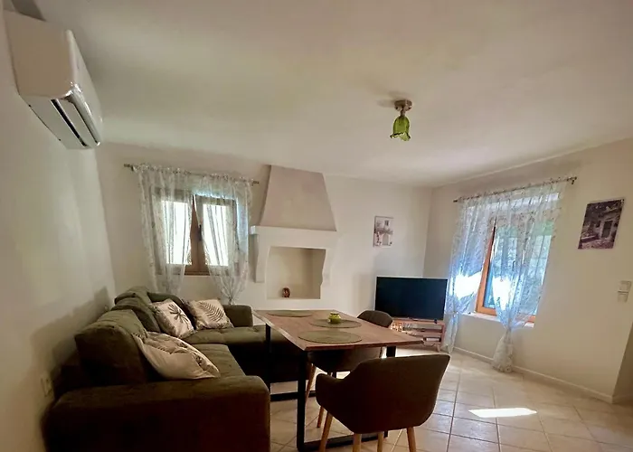 Daisy House Golden Area Potamia